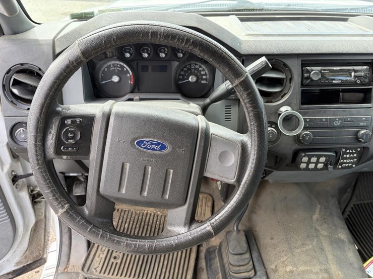 2011-ford-f250-image-13