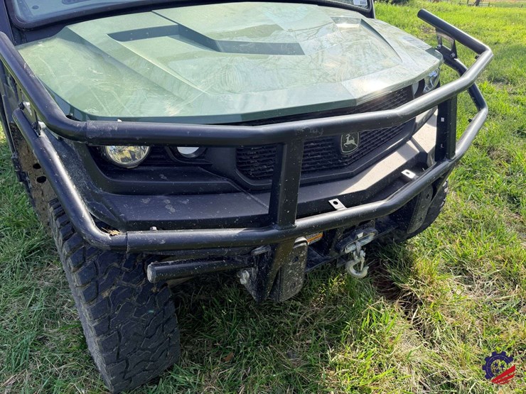 2023-john-deere-gator-xuv-835r-image-17