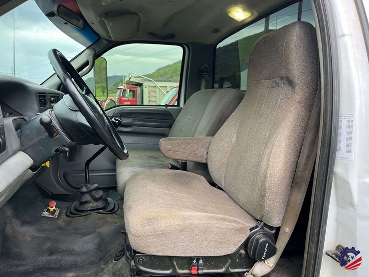 2006-ford-f750-image-47