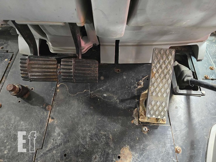 2006-caterpillar-416e-image-20