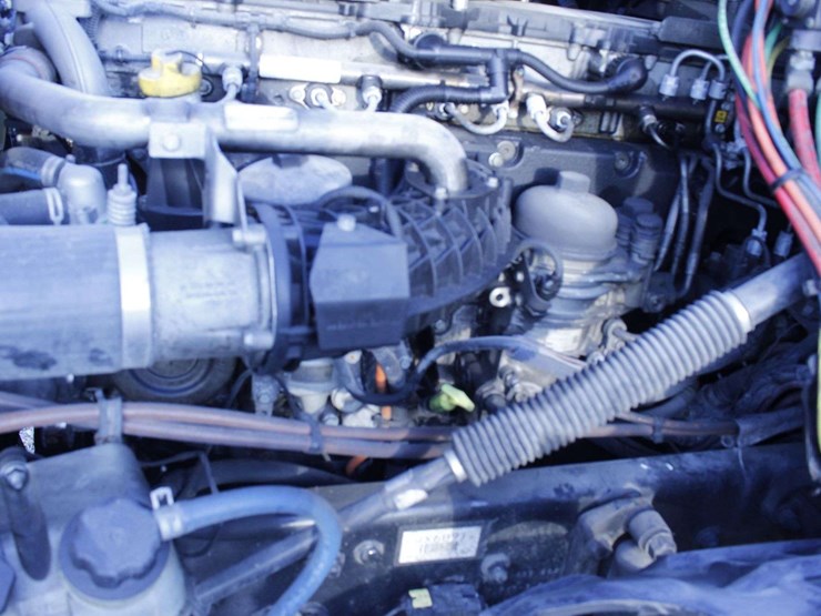 2018-freightliner-cascadia-126-image-31