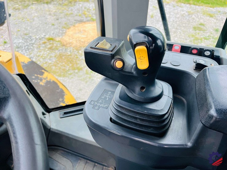 2019-caterpillar-950m-image-102