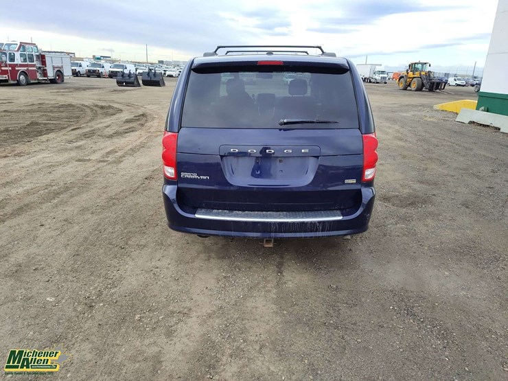 2012-dodge-grand-caravan-se-image-4