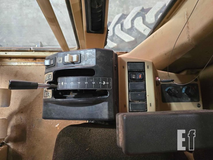 2005-caterpillar-140h-image-22