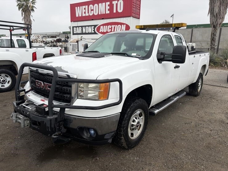 2012-gmc-sierra-2500-image-1