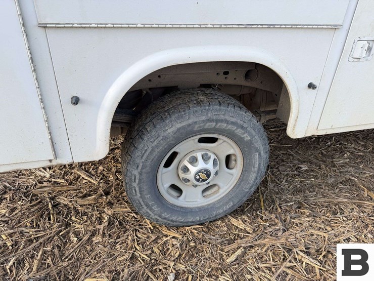 2016-chevrolet-silverado-2500-image-18