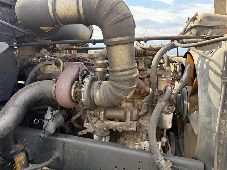 1990-freightliner-fld112-straight-truck-image-17