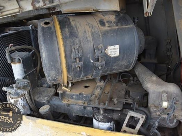 komatsu-d65ex-12-image-61