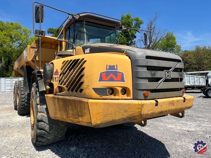 2010-volvo-a40e-image-17