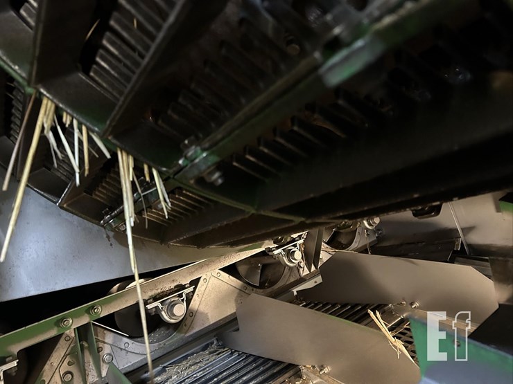 2012-john-deere-s690-image-21