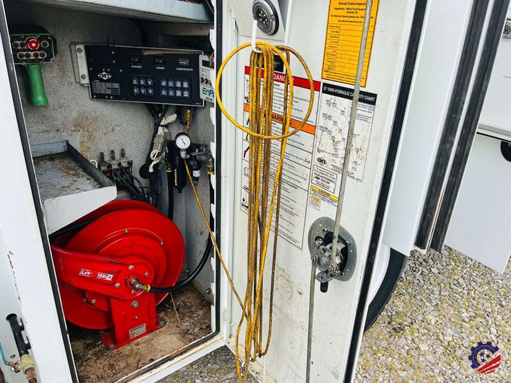 2015-international-durastar-4300-image-43