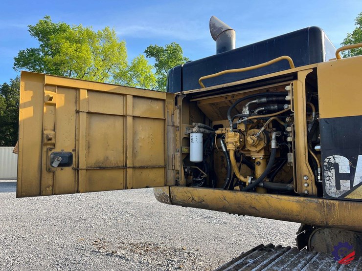 2010-caterpillar-345dl-image-42