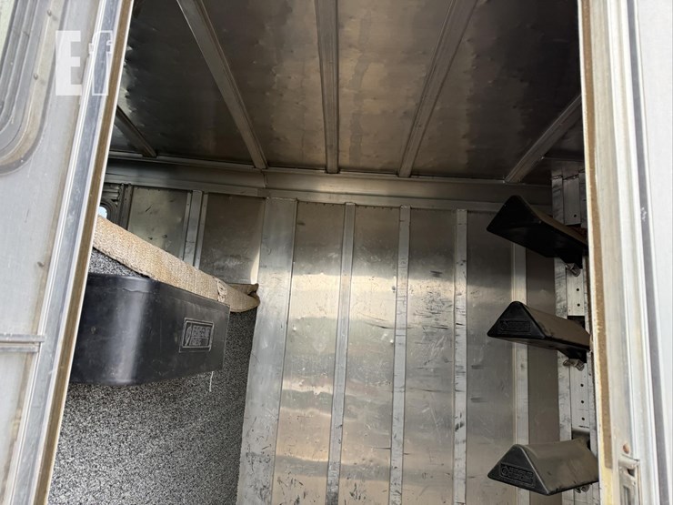 2001-featherlite-16-ft-image-17