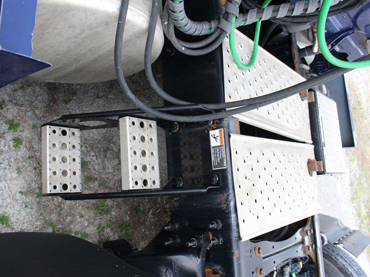 2019-freightliner-cascadia-pt126sl-3akjhhdr0kskl2228-mileage:-688348-image-16