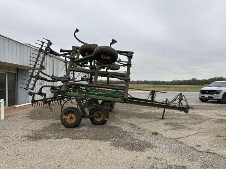 john-deere-610-image-2