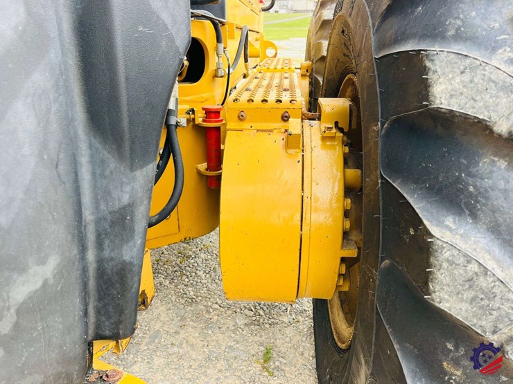 2010-caterpillar-120m-image-63