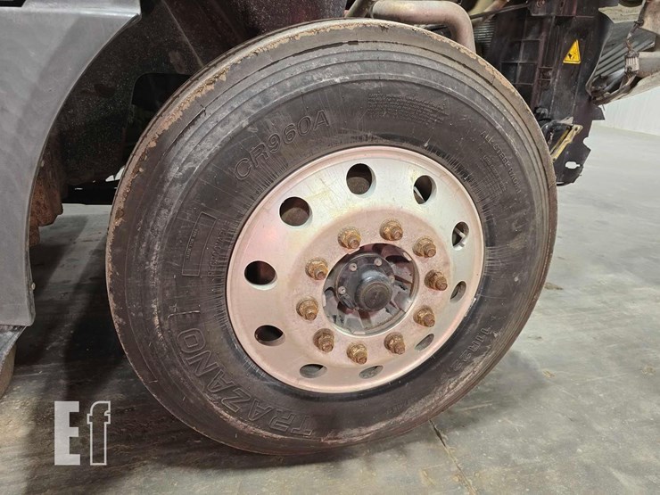 2014-international-prostar-image-28