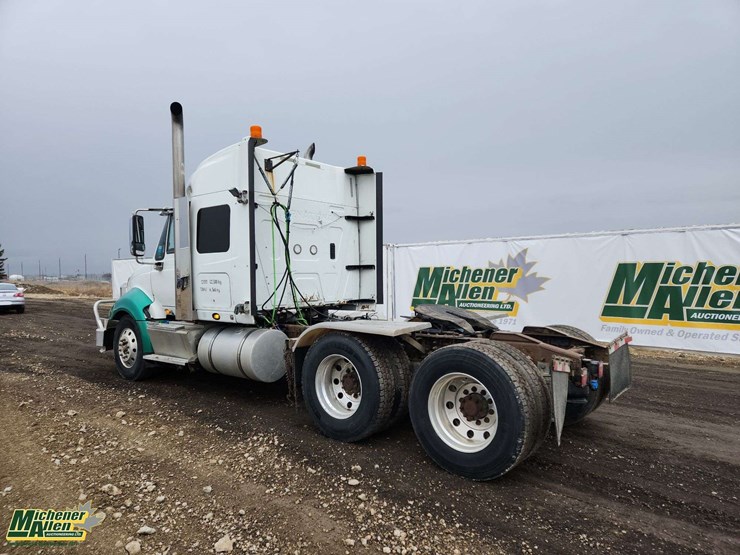 2014-international-prostar-image-2