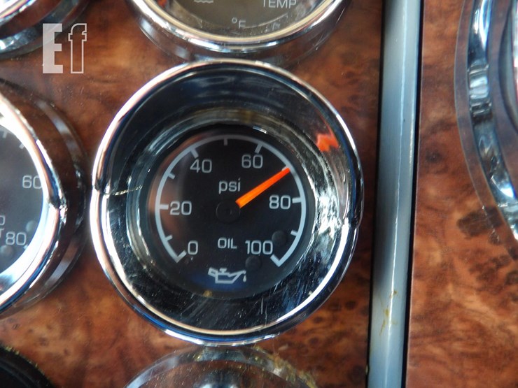 2005-kenworth-w900l-image-32