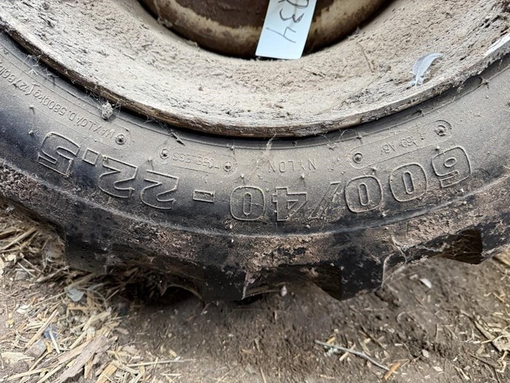 10-bolt-600/40-22.5-float-tire-w/rim-image-3