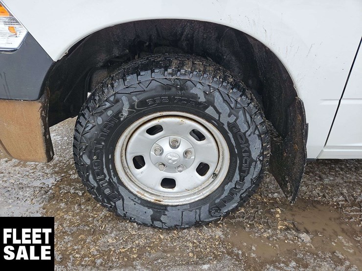 2019-ram-1500-classic-image-10