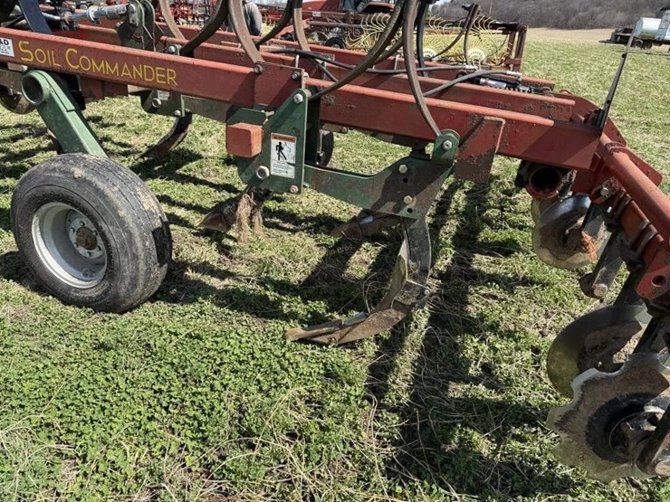 brillion-soil-commander-7-shank-deep-ripper-image-15