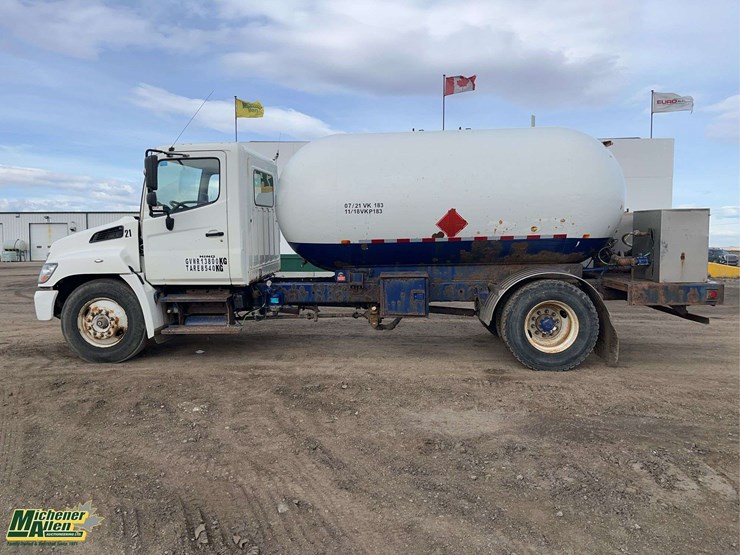 2008-hino-308-image-2