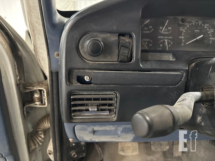 1996-ford-f450-image-23