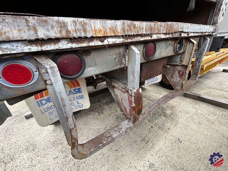 antique-bullnose-28ft-s/a-pup-trailer-image-35