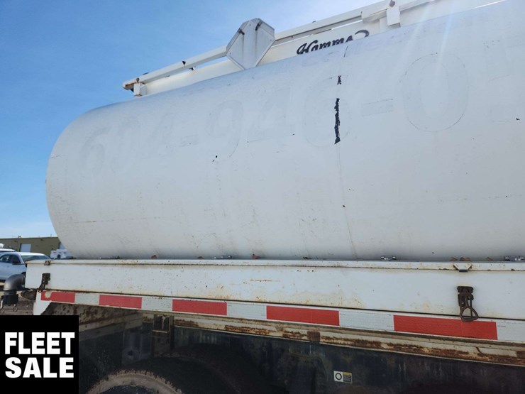 2004-peterbilt-330-image-36