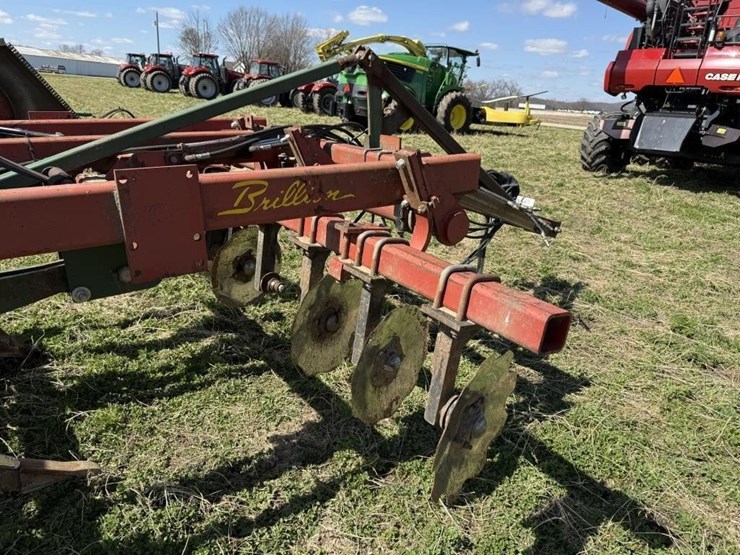 brillion-soil-commander-7-shank-deep-ripper-image-8