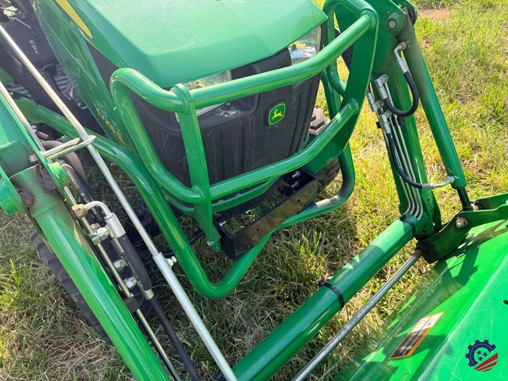 2025-john-deere-1023e-image-32