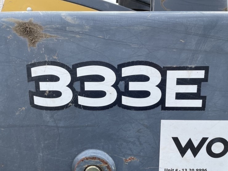 2013-deere-333e-image-18