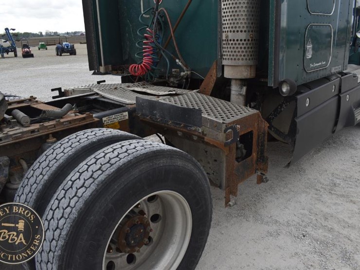 2000-kenworth-t600-image-17