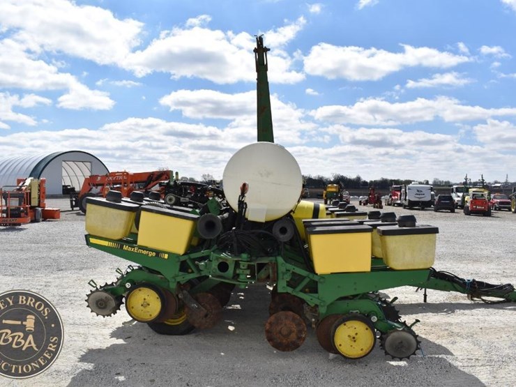 john-deere-7200-image-7