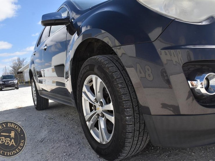 2013-chevrolet-equinox-lt-image-10