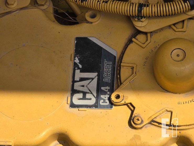 2019-caterpillar-320-image-25