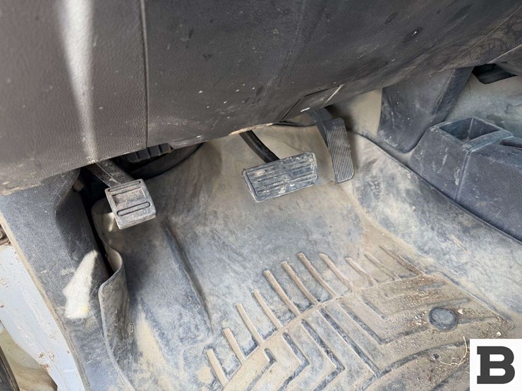 2017-chevrolet-silverado-2500-image-23