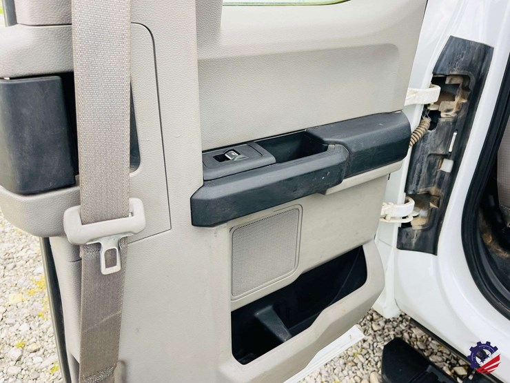 2018-ford-f550-image-56