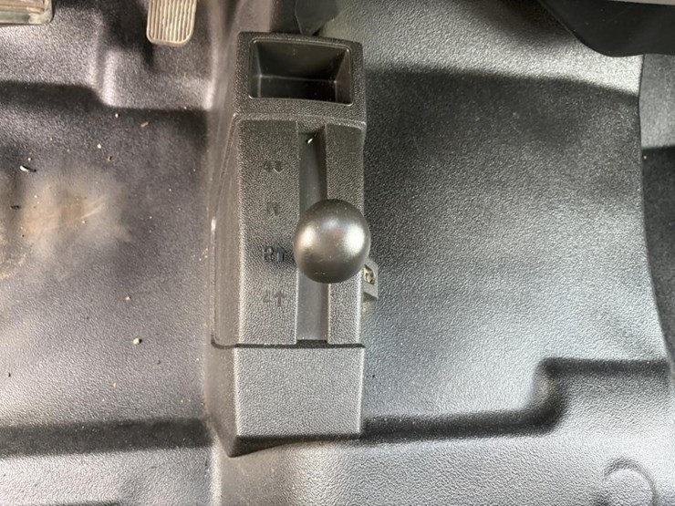 2012-gmc-sierra-2500-image-17