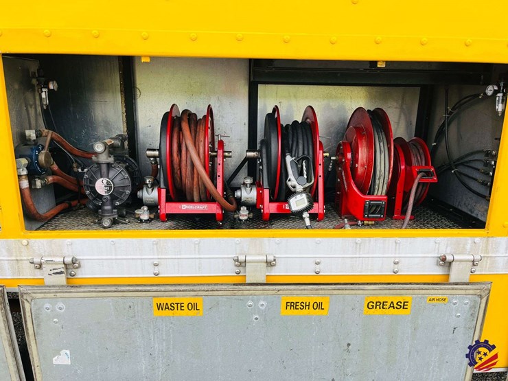 2009-gmc-savana-s/a-enclosed-roadside-service-truck-image-25