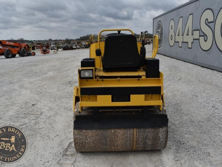 1999-caterpillar-cb-224c-image-6