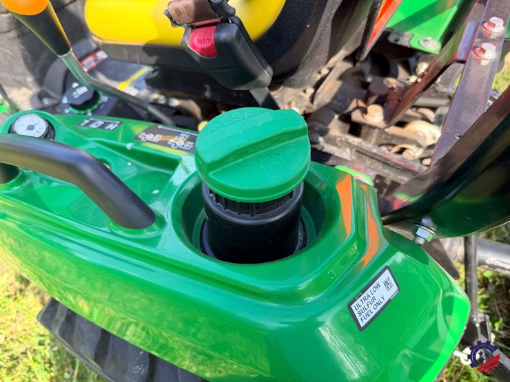 2025-john-deere-1023e-image-68