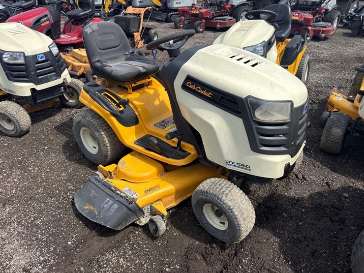 cub-cadet-ltx1050-image-1