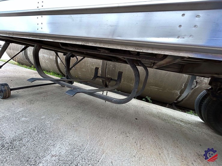 antique-bullnose-28ft-s/a-pup-trailer-image-48