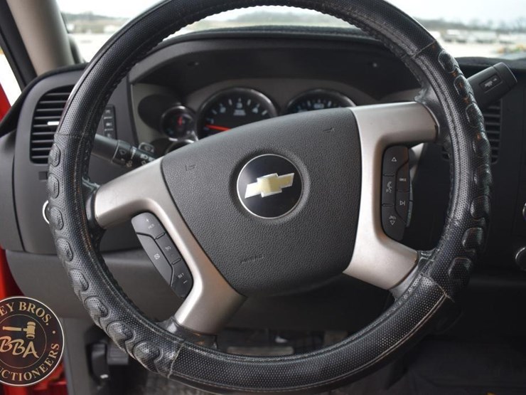 2009-chevrolet-silverado-1500-lt-image-24