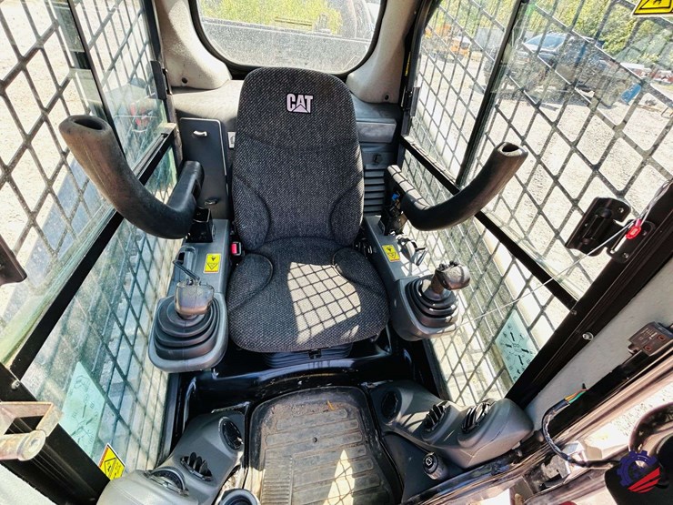 2018-caterpillar-299d2-image-51