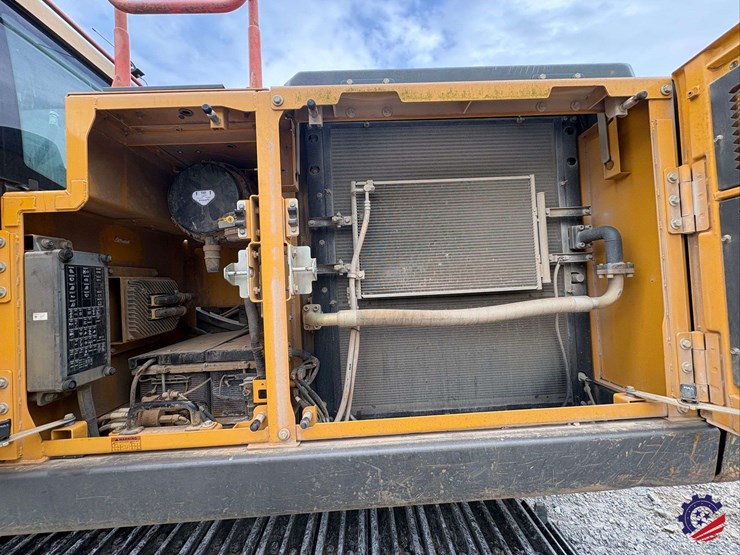 2017-volvo-ec300el-image-46