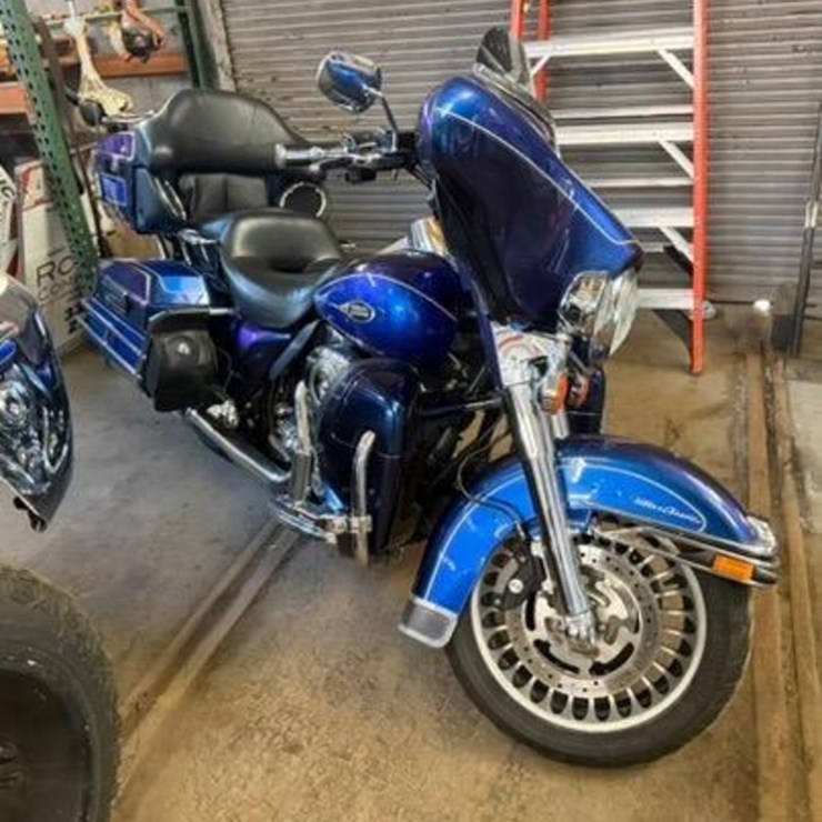 2009 Harley-Davidson FLHTCUI Motorcycle