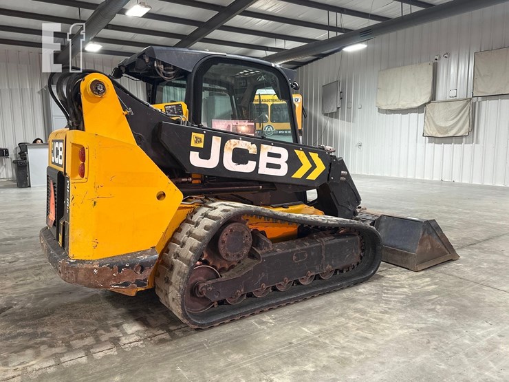 2021-jcb-3ts-8t-image-3